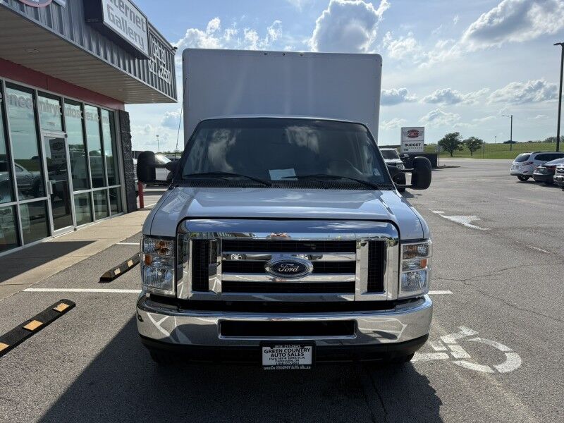 2021 Ford E-350 Box Van 43k mi's Collinsville OK