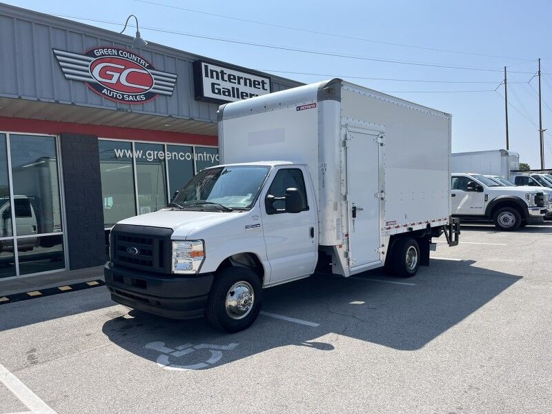 2021 Ford E-350 Box Van w/ Side Door 7.3L V8 Gas Collinsville OK