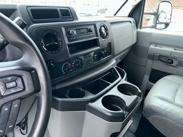 2021 Ford E-450 17' Box Truck DRW w/ Maxon Lift Gate Ashland VA