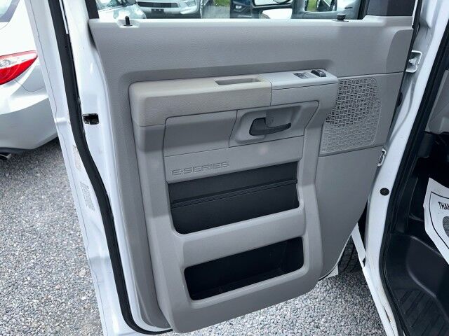 2021 Ford E-450 17' Box Truck DRW w/ Maxon Lift Gate Ashland VA