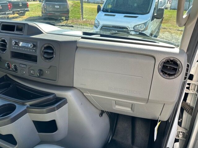 2021 Ford E-450 DRW 15' Box Truck w/ Tuckaway Liftgate Ashland VA