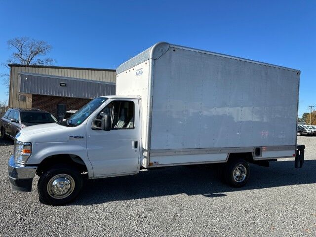 2021 Ford E-450 DRW 15' Box Truck w/ Tuckaway Liftgate Ashland VA