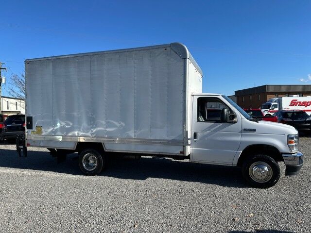2021 Ford E-450 DRW 15' Box Truck w/ Tuckaway Liftgate Ashland VA