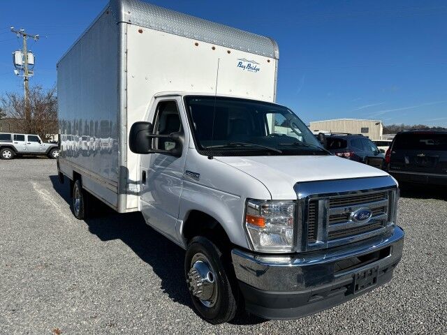 2021 Ford E-450 DRW 15' Box Truck w/ Tuckaway Liftgate Ashland VA