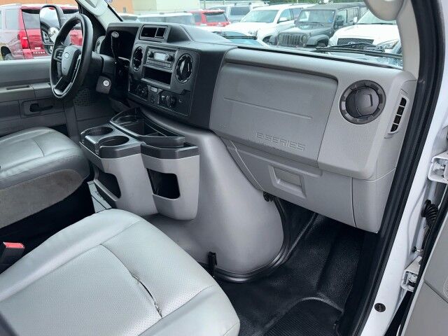 2021 Ford E-Series Cutaway BOX TRUCK 16' w/ LIFT GATE Ashland VA