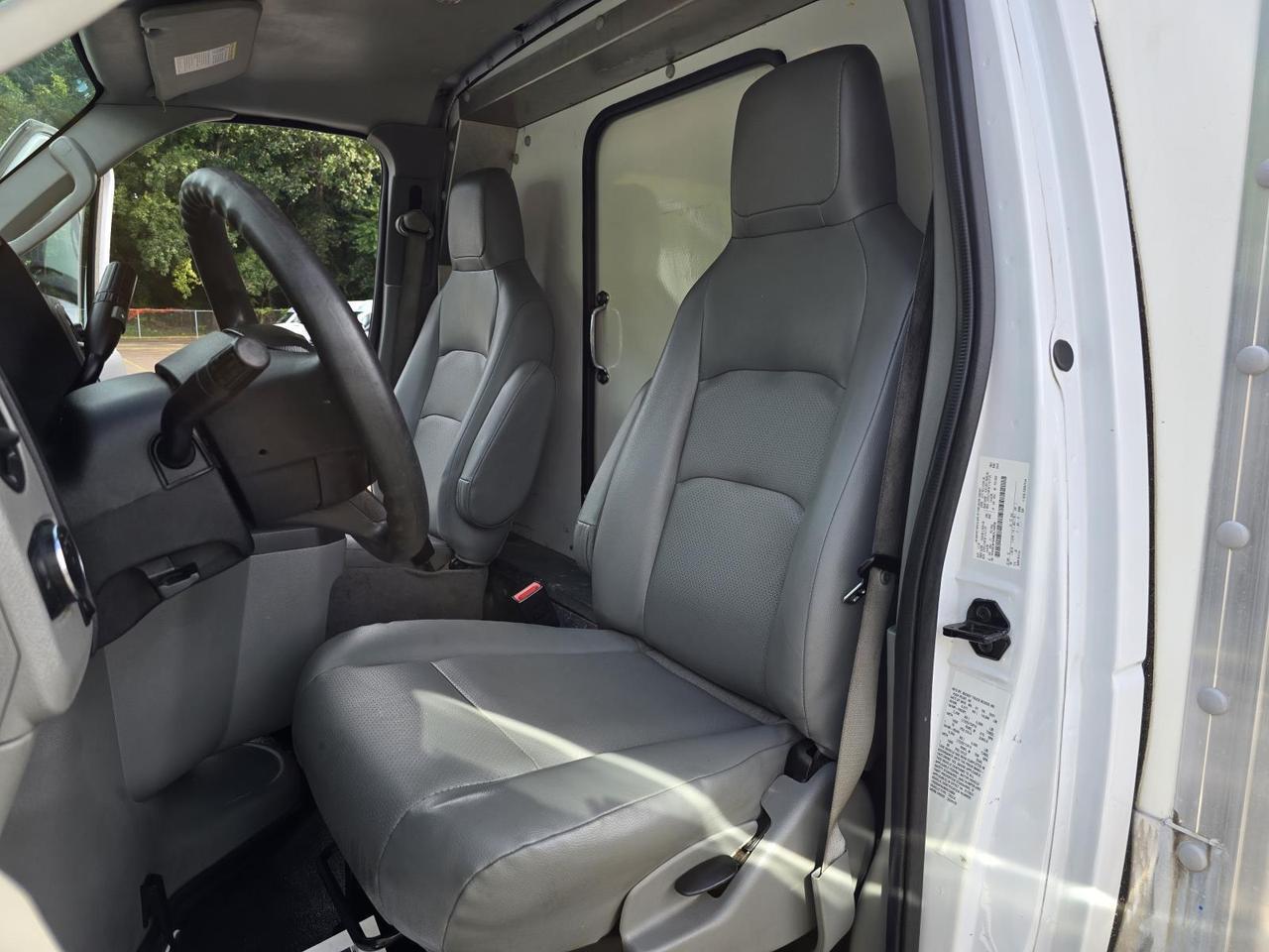 2021 Ford E-Series Cutaway E-450 DRW 16ft Box W/Roll-Up Door and Tuck-Under Liftgate Concord NC