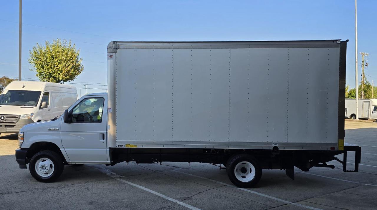 2021 Ford E-Series Cutaway E-450 DRW 16ft Box W/Roll-Up Door and Tuck-Under Liftgate Concord NC