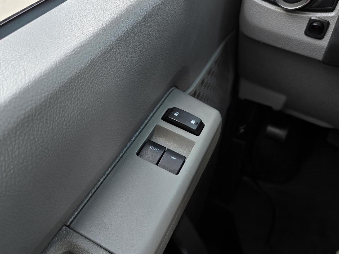 2021 Ford E-Series Cutaway E-450 DRW 16ft Box W/Roll-Up Door and Tuck-Under Liftgate Concord NC