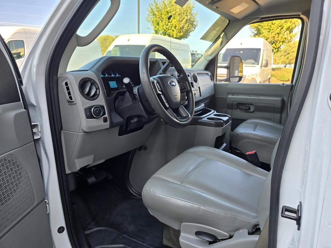 2021 Ford E-Series Cutaway E-450 DRW 16ft Box W/Roll-Up Door and Tuck-Under Liftgate Concord NC
