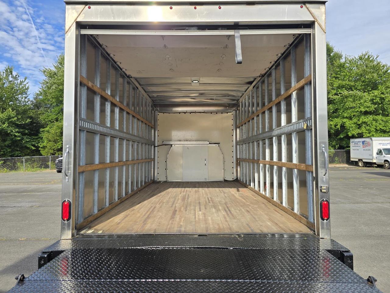 2021 Ford E-Series Cutaway E-450 DRW 16ft Box W/Roll-Up Door and Tuck-Under Liftgate Concord NC