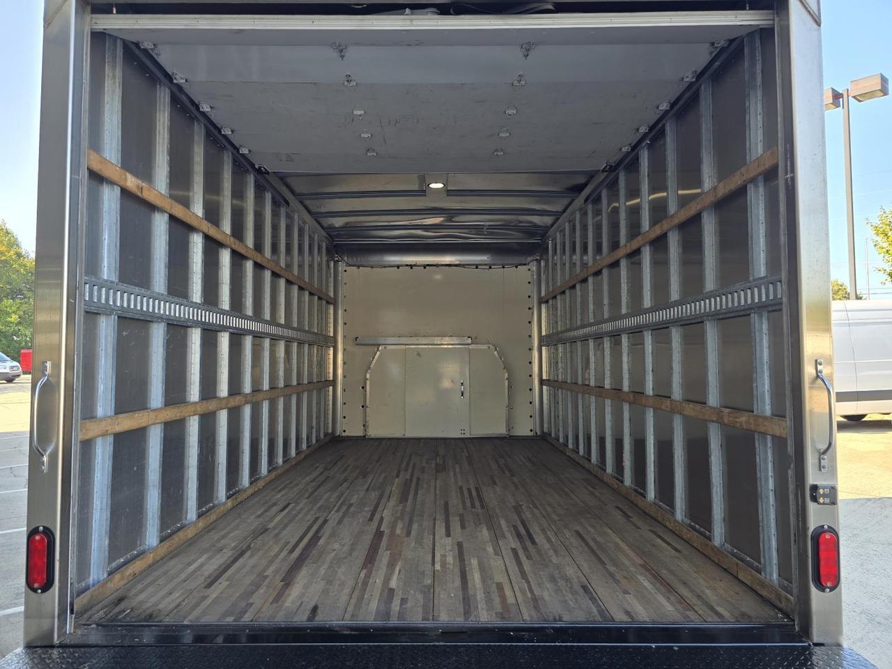 2021 Ford E-Series Cutaway E-450 DRW 16ft Box W/Roll-Up Door and Tuck-Under Liftgate Concord NC