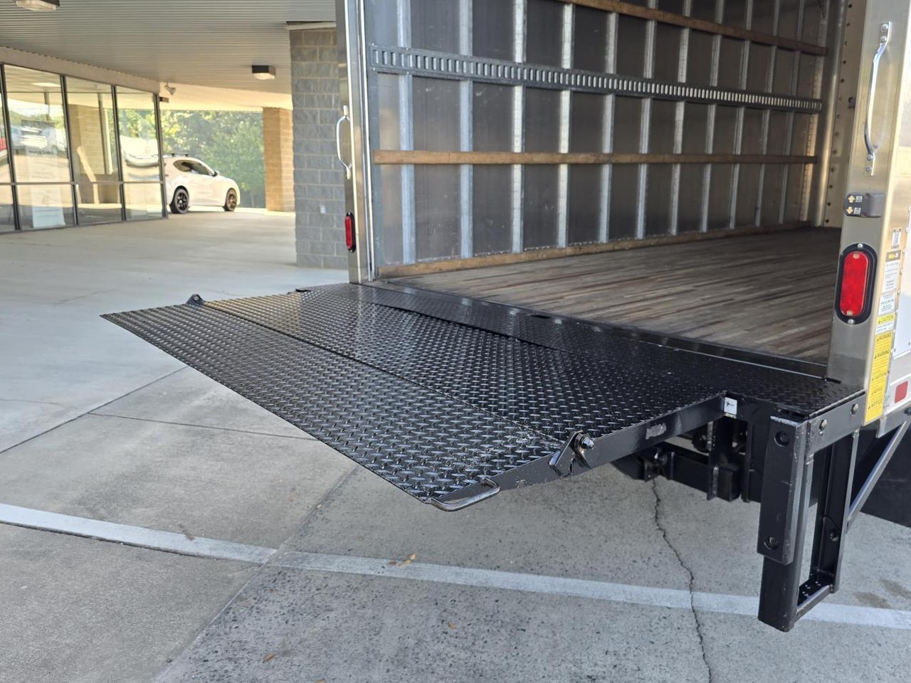 2021 Ford E-Series Cutaway E-450 DRW 16ft Box W/Roll-Up Door and Tuck-Under Liftgate Concord NC