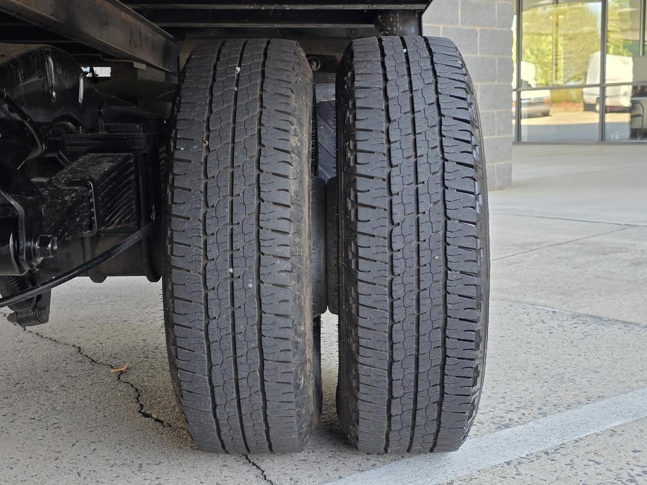 2021 Ford E-Series Cutaway E-450 DRW 16ft Box W/Roll-Up Door and Tuck-Under Liftgate Concord NC