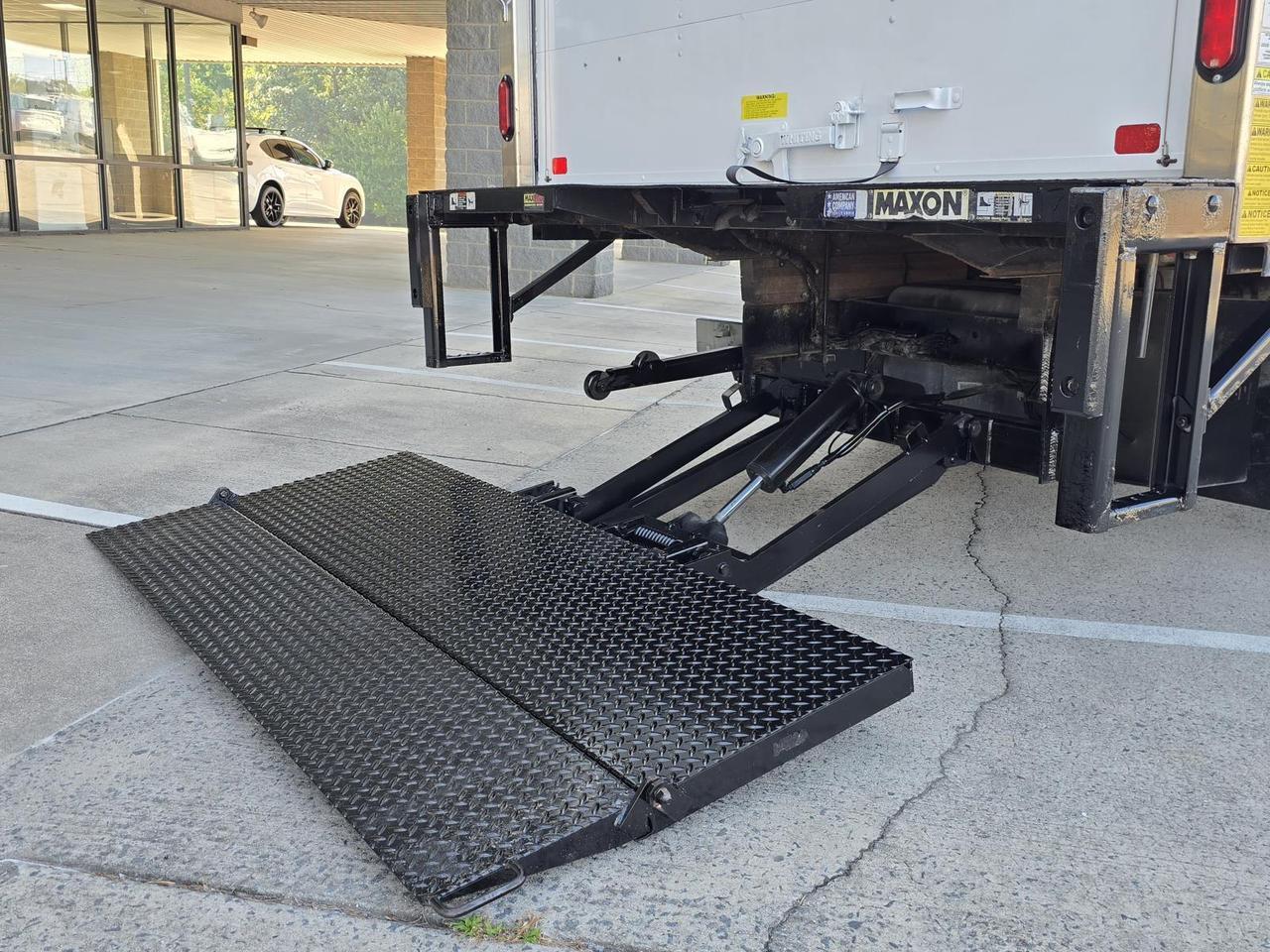 2021 Ford E-Series Cutaway E-450 DRW 16ft Box W/Roll-Up Door and Tuck-Under Liftgate Concord NC