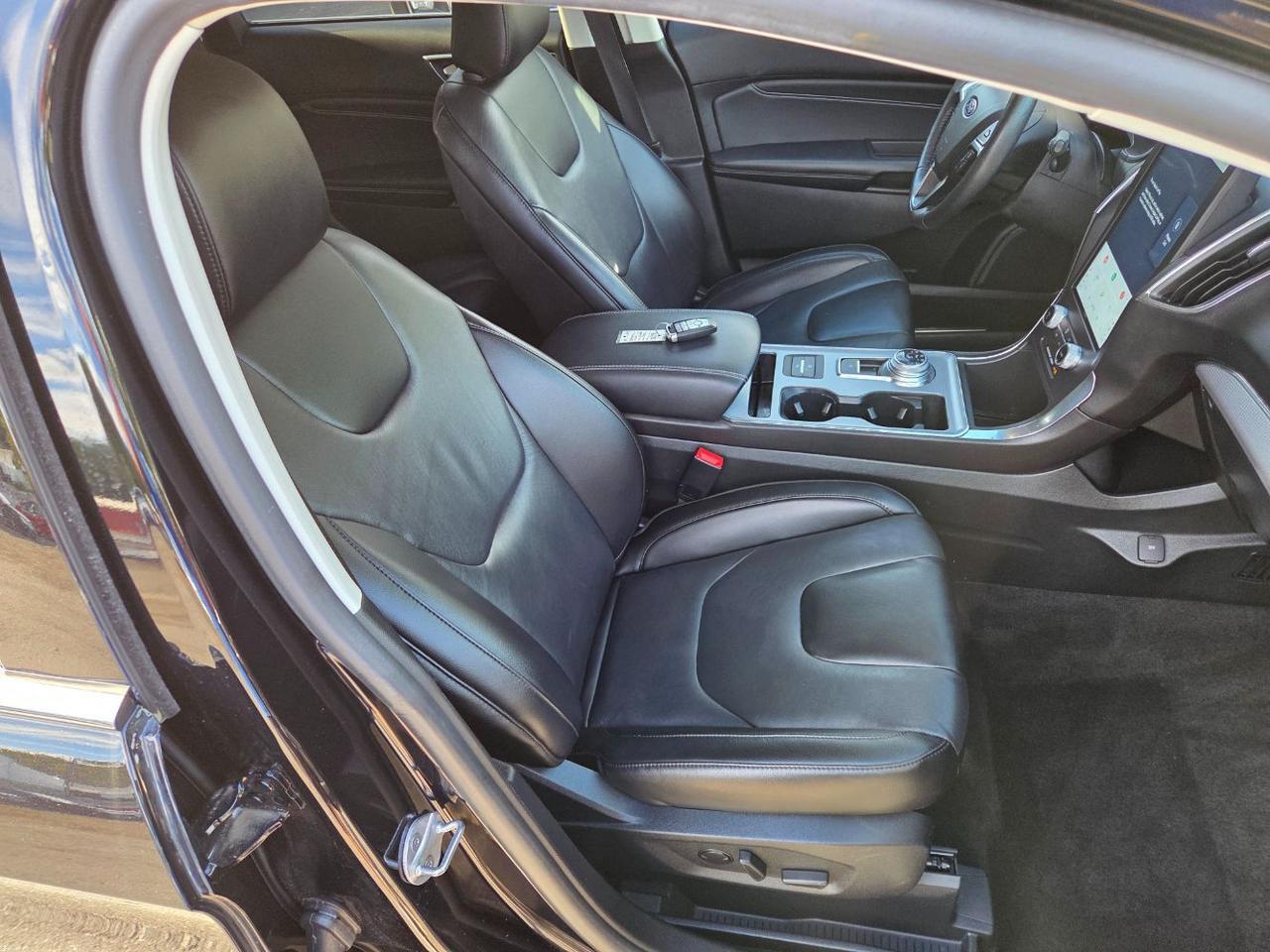 2021 Ford Edge Titanium Charlton MA