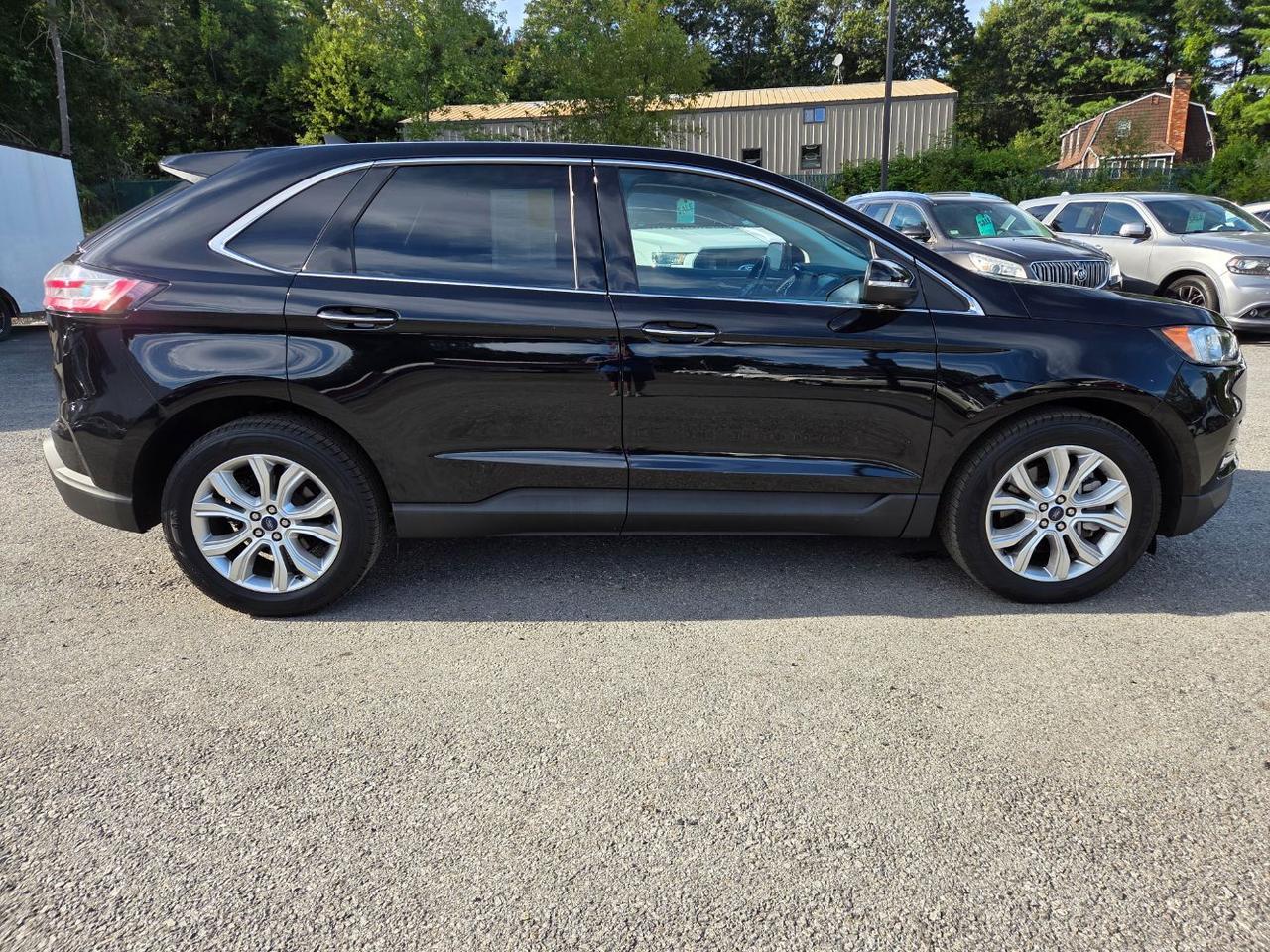 2021 Ford Edge Titanium Charlton MA