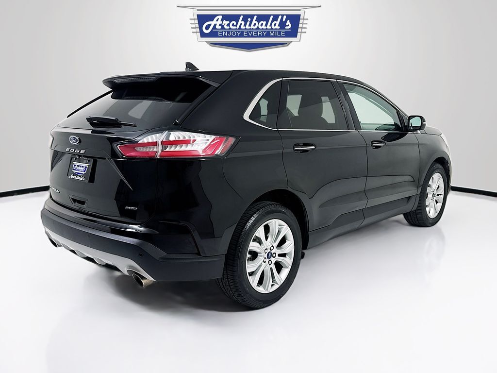 2021 Ford Edge Titanium photo 6