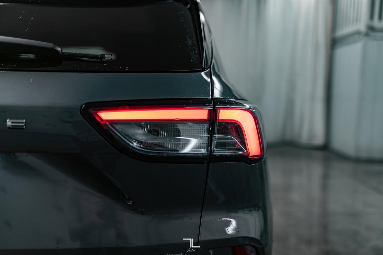 2021 Ford Escape AWD SE Nav BCam Red Deer AB