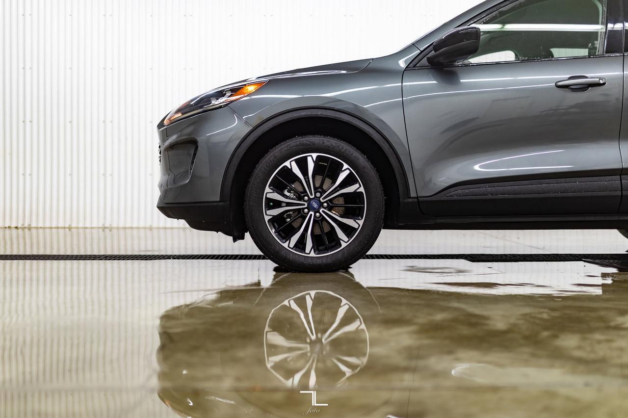 2021 Ford Escape AWD SE Nav BCam Red Deer AB