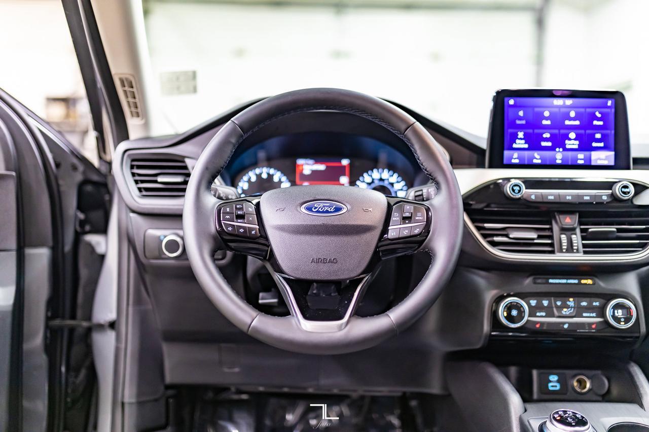 2021 Ford Escape AWD SE Nav BCam Red Deer AB