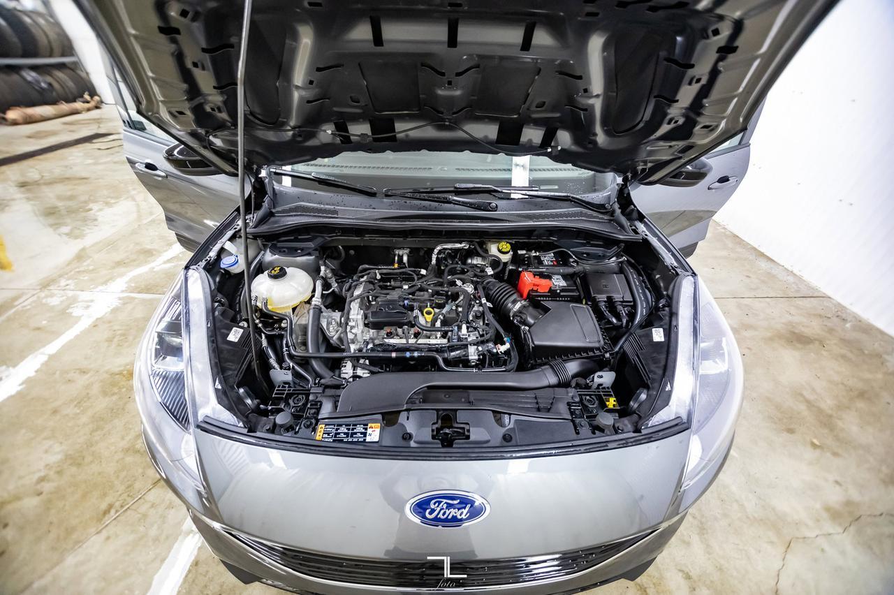 2021 Ford Escape AWD SE Nav BCam Red Deer AB