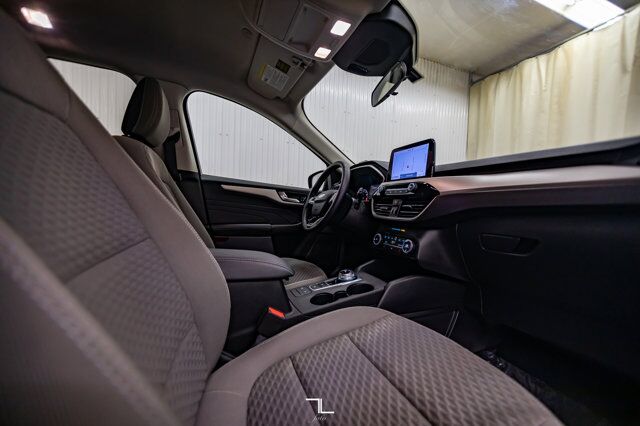 2021 Ford Escape AWD SE Nav BCam Red Deer AB