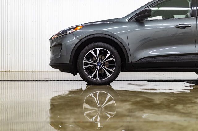 2021 Ford Escape AWD SE Nav BCam Red Deer AB