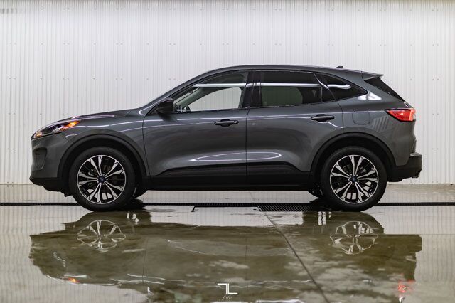 2021 Ford Escape AWD SE Nav BCam Red Deer AB