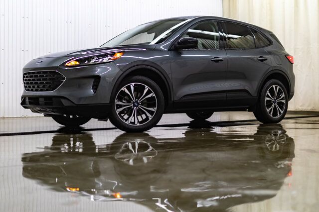 2021 Ford Escape AWD SE Nav BCam Red Deer AB