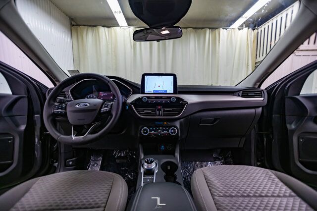 2021 Ford Escape AWD SE Nav BCam Red Deer AB