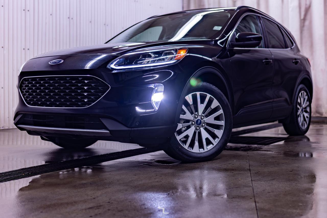 2021 Ford Escape AWD Titanium Leather Roof Nav BCam Red Deer AB
