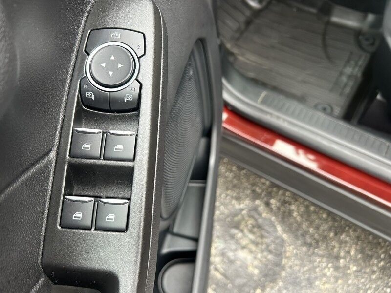 2021 Ford Escape SE - 1 OWNER - ORIGINAL MILES Whitinsville MA