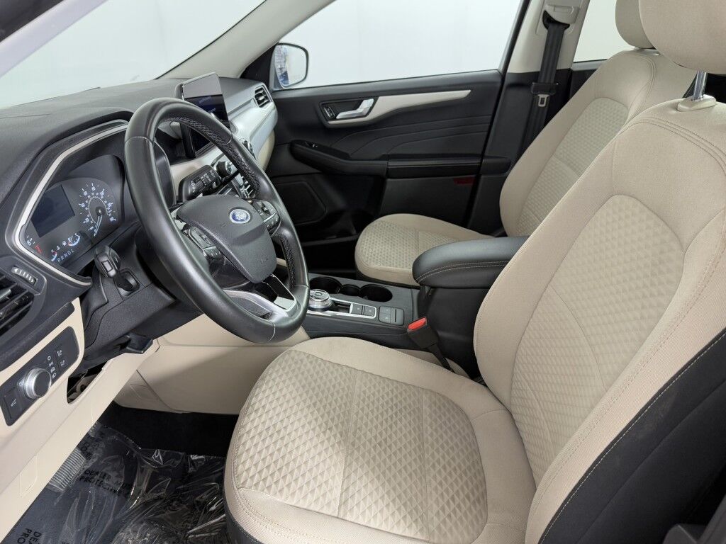 2021 Ford Escape SE AWD w/Panoramic Roof/Power Liftgate Maumee OH