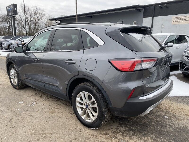 2021 Ford Escape SE Hybrid