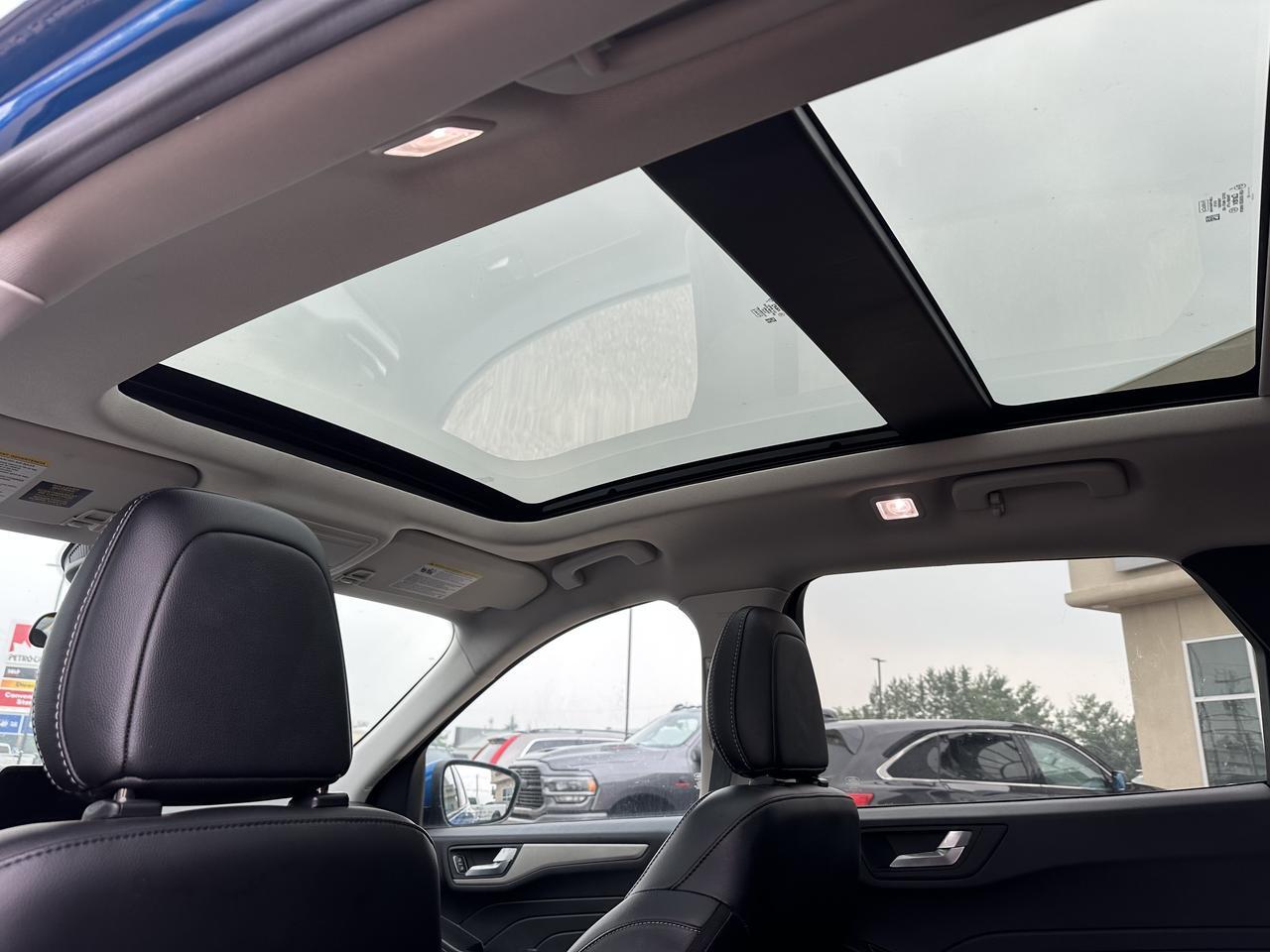 2021 Ford Escape SEL | AWD | Leather | Pano Sun Roof | Power Lift Gate | Heated Seats & Wheel | Adaptive Cruise Redwater AB