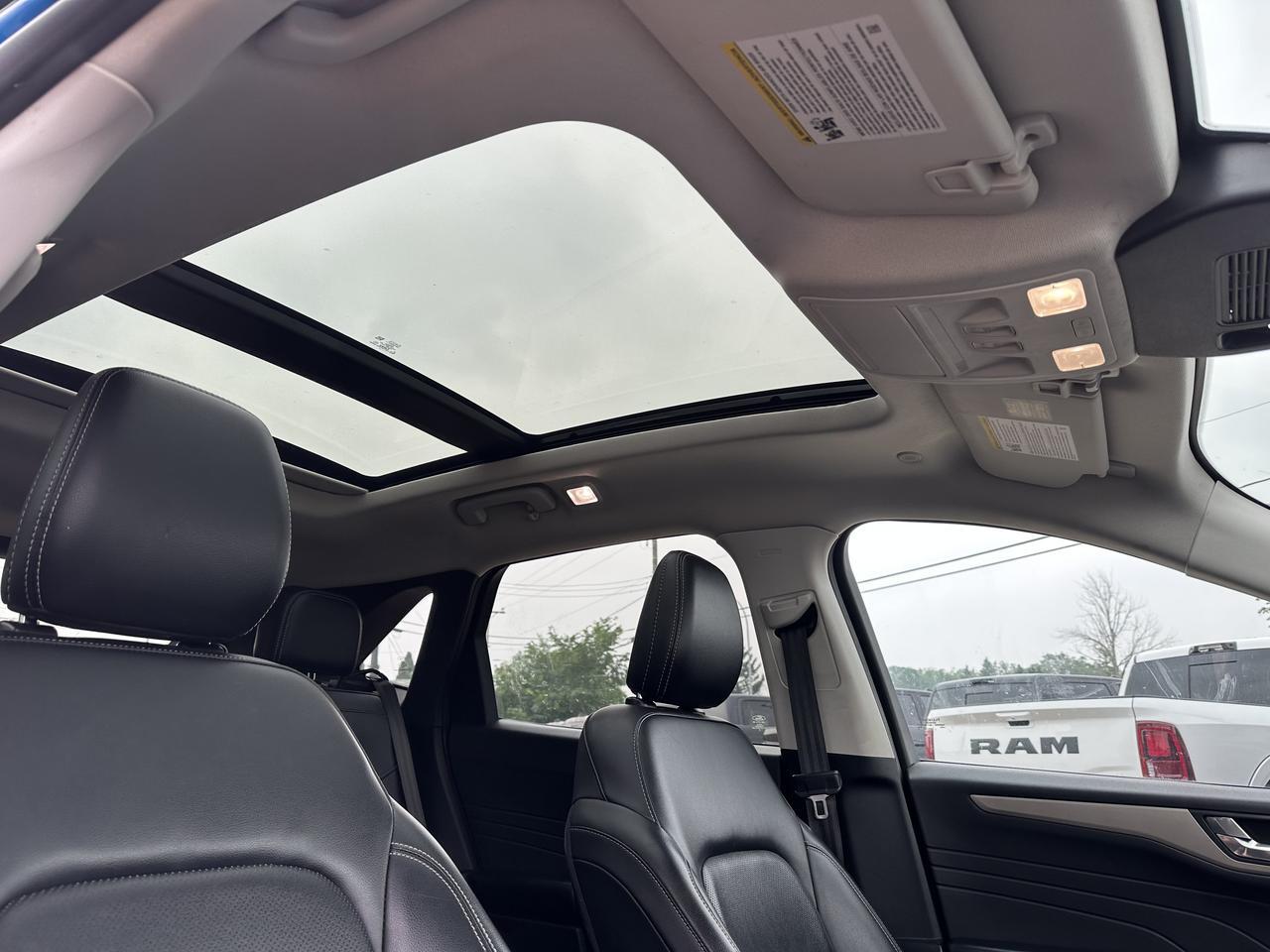 2021 Ford Escape SEL | AWD | Leather | Pano Sun Roof | Power Lift Gate | Heated Seats & Wheel | Adaptive Cruise Redwater AB