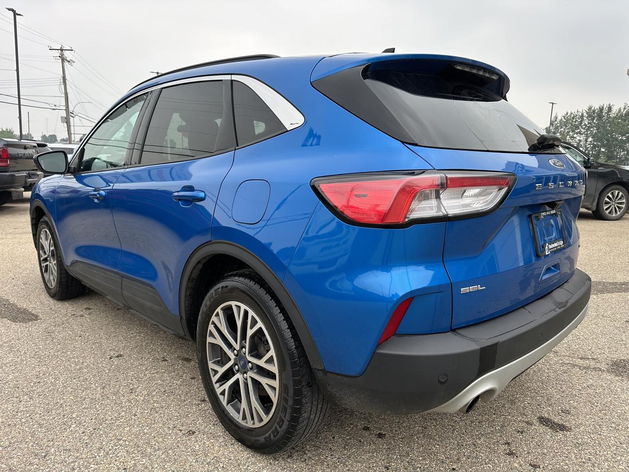 2021 Ford Escape SEL | AWD | Leather | Pano Sun Roof | Power Lift Gate | Heated Seats & Wheel | Adaptive Cruise Redwater AB
