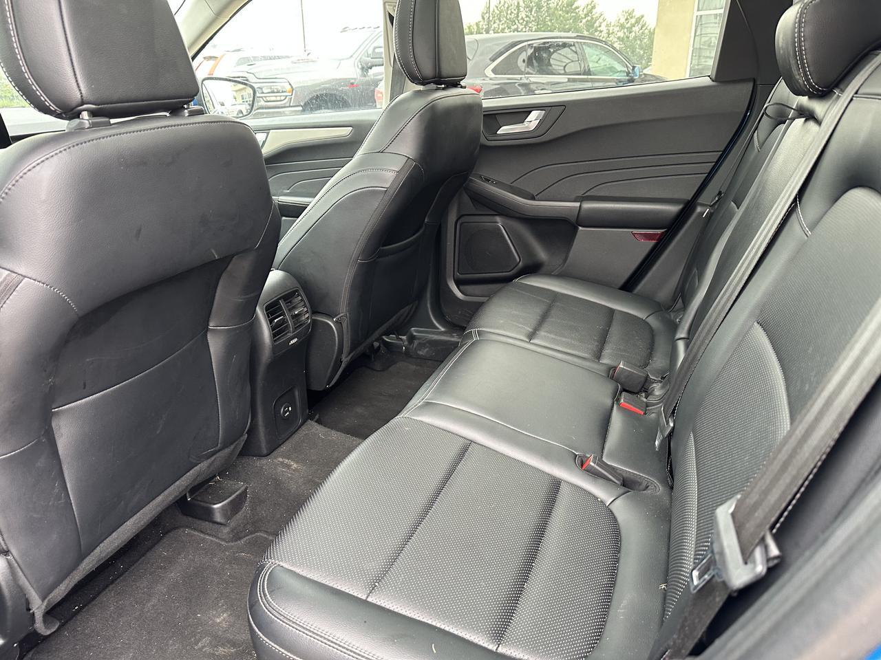 2021 Ford Escape SEL | AWD | Leather | Pano Sun Roof | Power Lift Gate | Heated Seats & Wheel | Adaptive Cruise Redwater AB