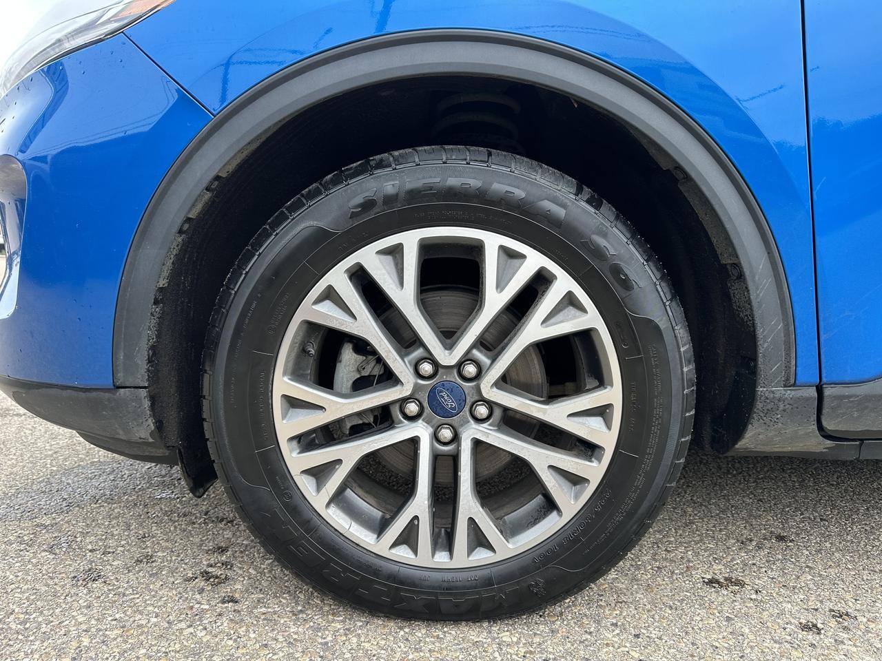 2021 Ford Escape SEL | AWD | Leather | Pano Sun Roof | Power Lift Gate | Heated Seats & Wheel | Adaptive Cruise Redwater AB