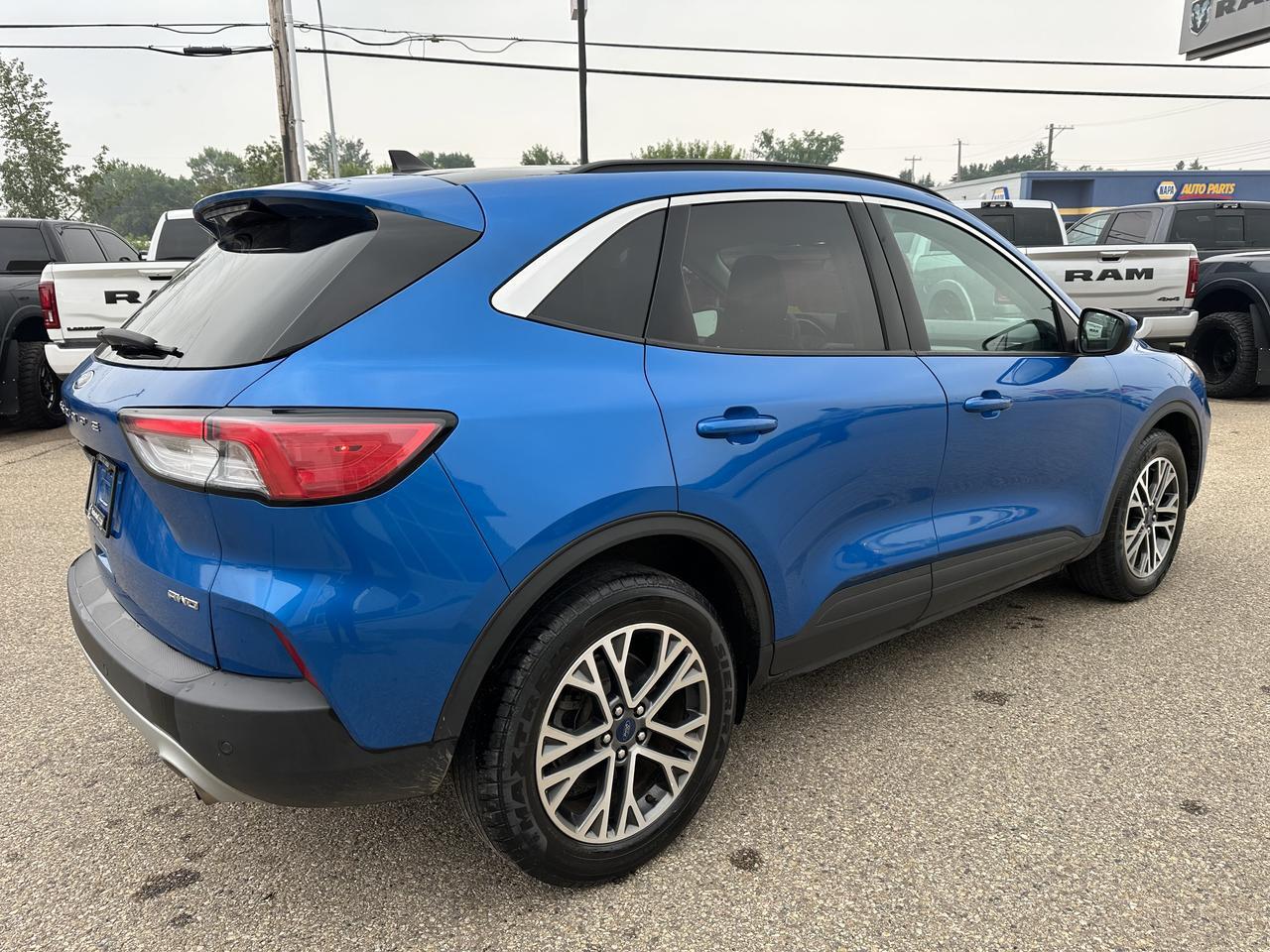2021 Ford Escape SEL | AWD | Leather | Pano Sun Roof | Power Lift Gate | Heated Seats & Wheel | Adaptive Cruise Redwater AB