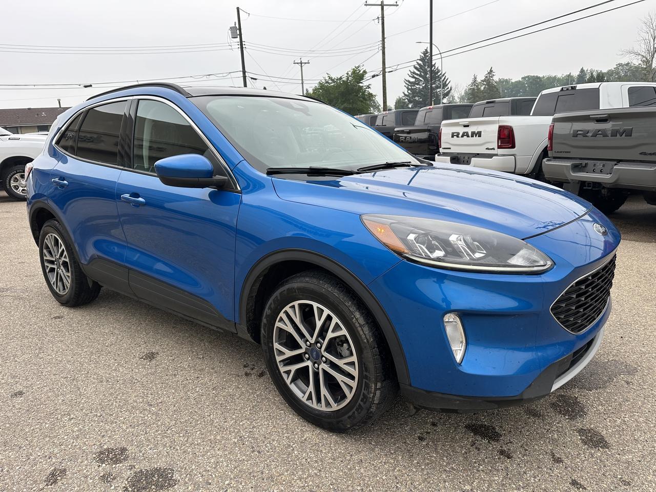 2021 Ford Escape SEL | AWD | Leather | Pano Sun Roof | Power Lift Gate | Heated Seats & Wheel | Adaptive Cruise Redwater AB
