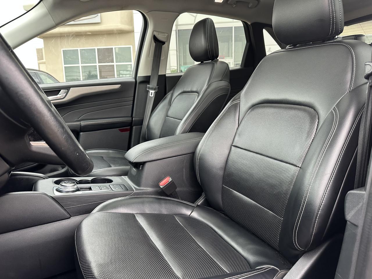 2021 Ford Escape SEL | AWD | Leather | Pano Sun Roof | Power Lift Gate | Heated Seats & Wheel | Adaptive Cruise Redwater AB