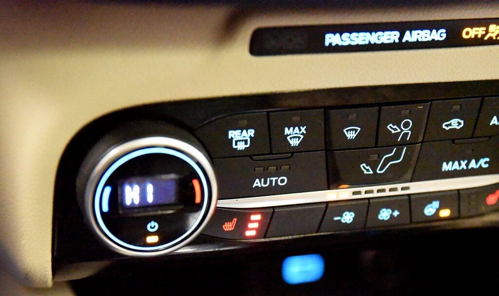 2021 Ford Escape Titanium Hybrid Akron OH