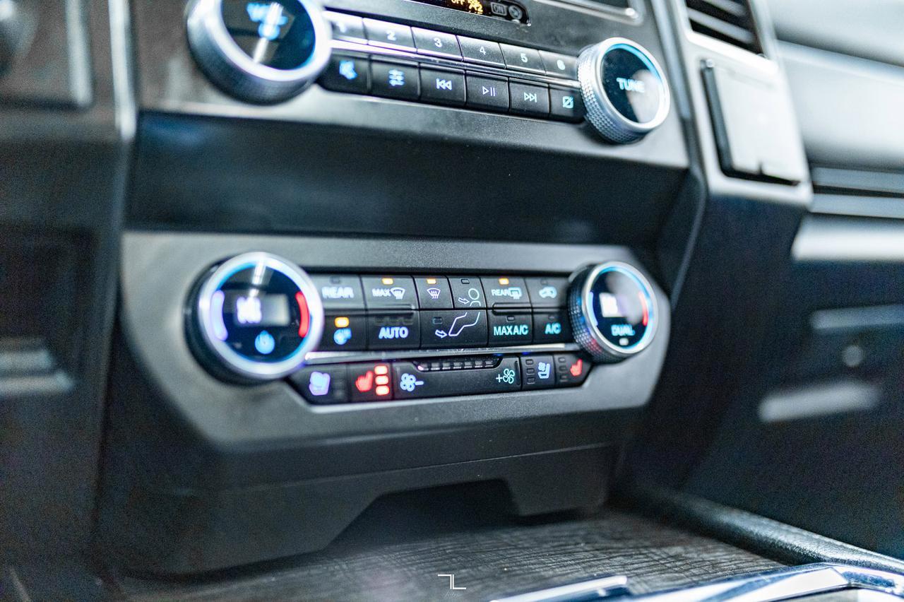 2021 Ford Expedition 4x4 Limited Leather Roof Nav BCam Red Deer AB