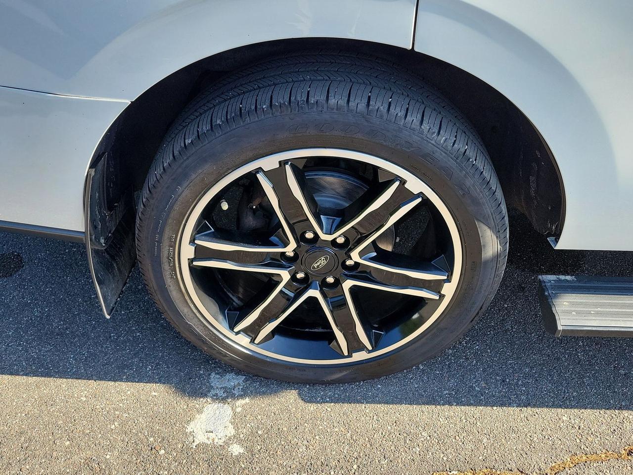 2021 Ford Expedition Limited Crestwood KY
