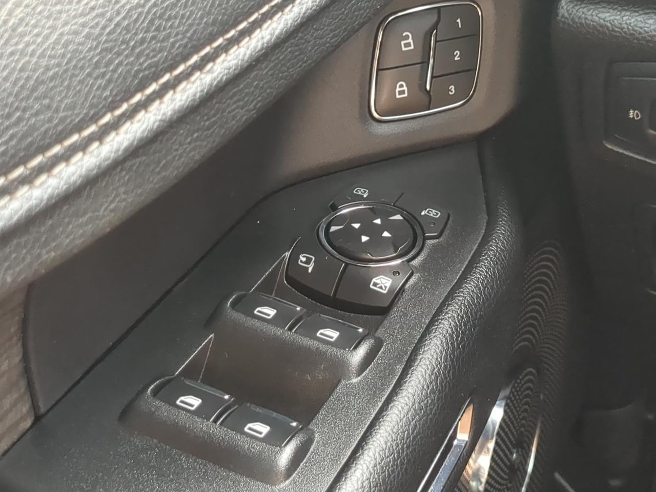 2021 Ford Expedition Limited Appleton WI