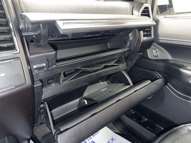 2021 Ford Expedition Limited Pine River MN