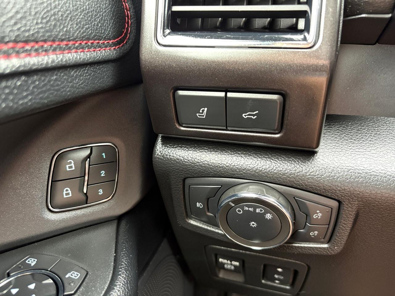 2021 Ford Expedition Max Limited, POWER LIFTGATE, 360 BACKUP CAMERA, POWER RUNNING BOARDS, BLIND SPOT, FORWARD COLLISION WARNING, MOONROOF, POWER 3RD ROW, HEATED & COOLING SEATS, APPLE CARPLAY/ANDROID AUTO, CLEAN CARFAX, TAKE THE EXPEDITION TO THE MAX! Virginia Beach VA