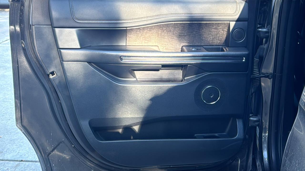 2021 Ford Expedition Max Limited  Selma TX