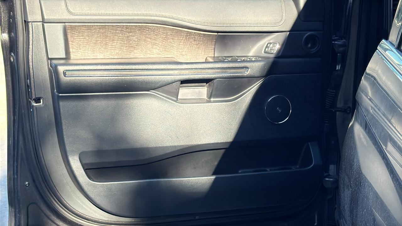 2021 Ford Expedition Max Limited  Selma TX